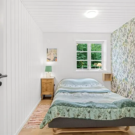 Rohan - 500m From The Sea By Interhome Nyaraló *